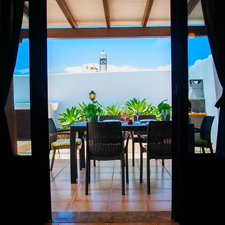 فيلة Conil With Heated Pool And Air Conditioning بلايا بلانكا