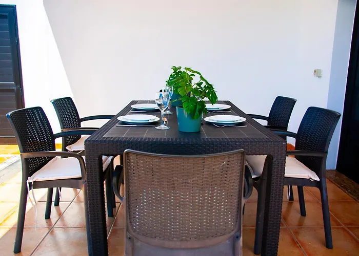 Conil With Heated Pool And Air Conditioning فيلة *