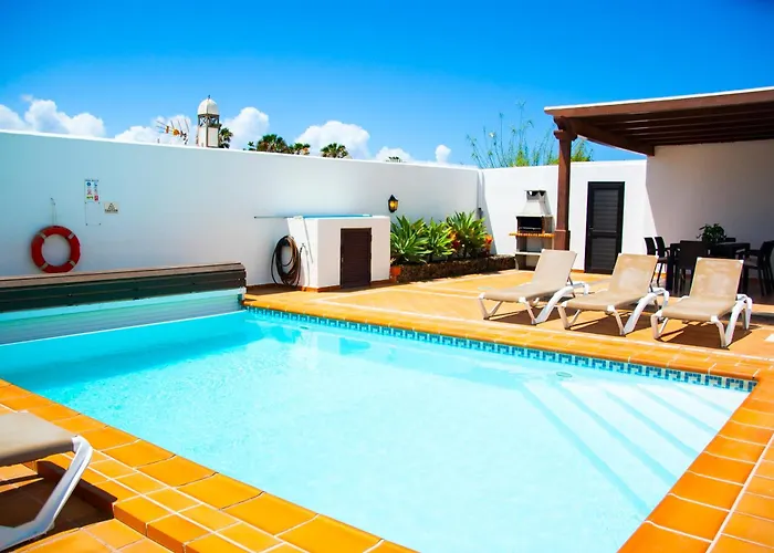 Conil With Heated Pool And Air Conditioning * بلايا بلانكا